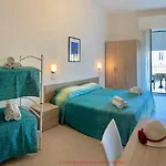 Petit Maison Lido Otel 3*