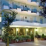 Petit Maison Lido Hotel