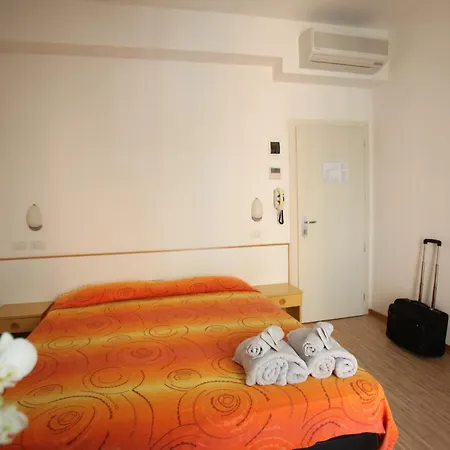 Petite Maison Lido Hotel 3*
