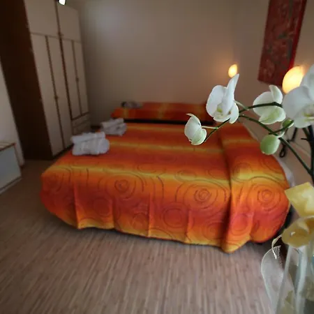 Petite Maison Lido Hotel
