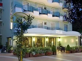 Petite Maison Lido Hotel